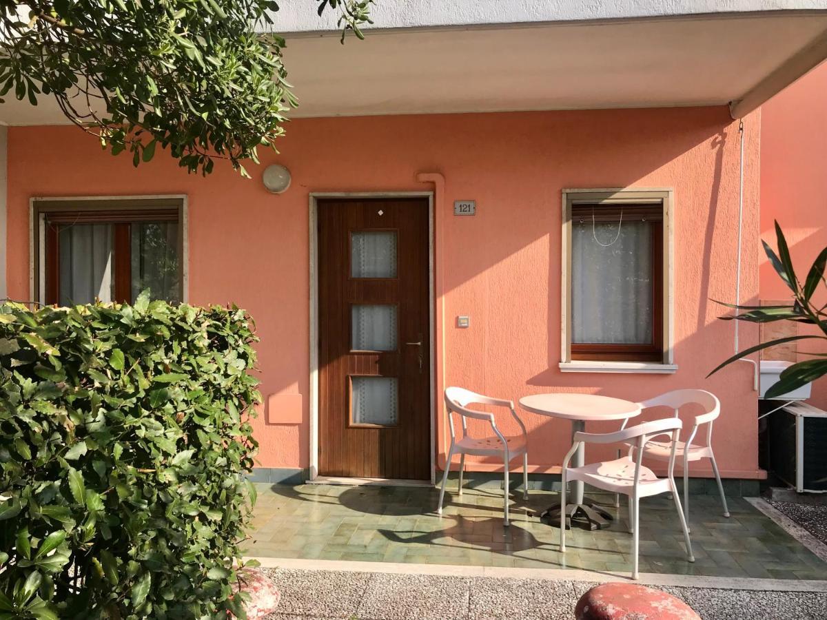 Villaggio Le Ginestre Bibione Exterior foto